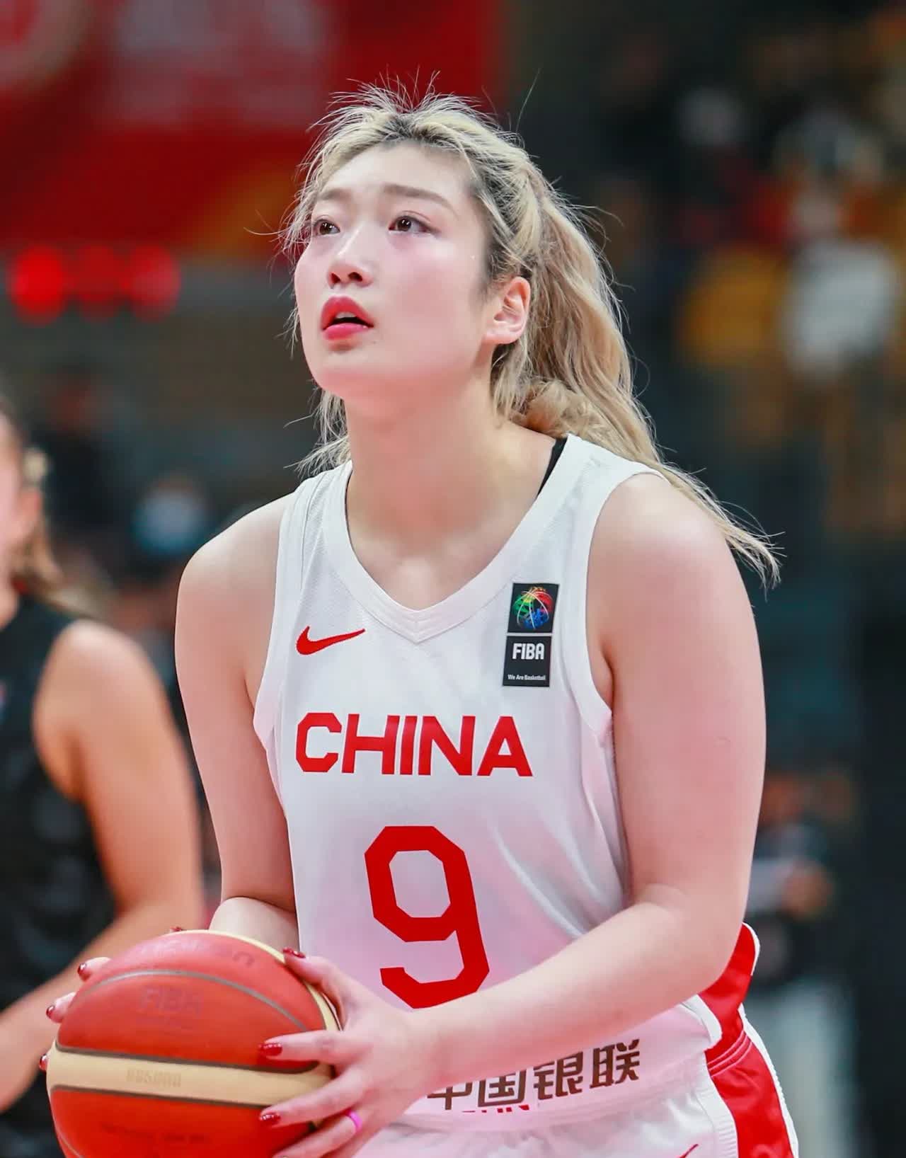 U19女篮世界杯-冉珂嘉25+16中国加时险胜捷克止连败的简单介绍