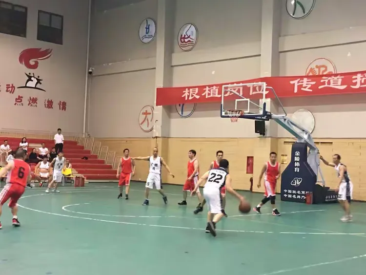 人和主场告捷，球队士气大增的简单介绍